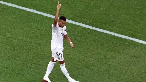 ريال مدريد يستضيف ألافيس بشعار “العودة للانتصارات” ومطاردة آمال الليغا