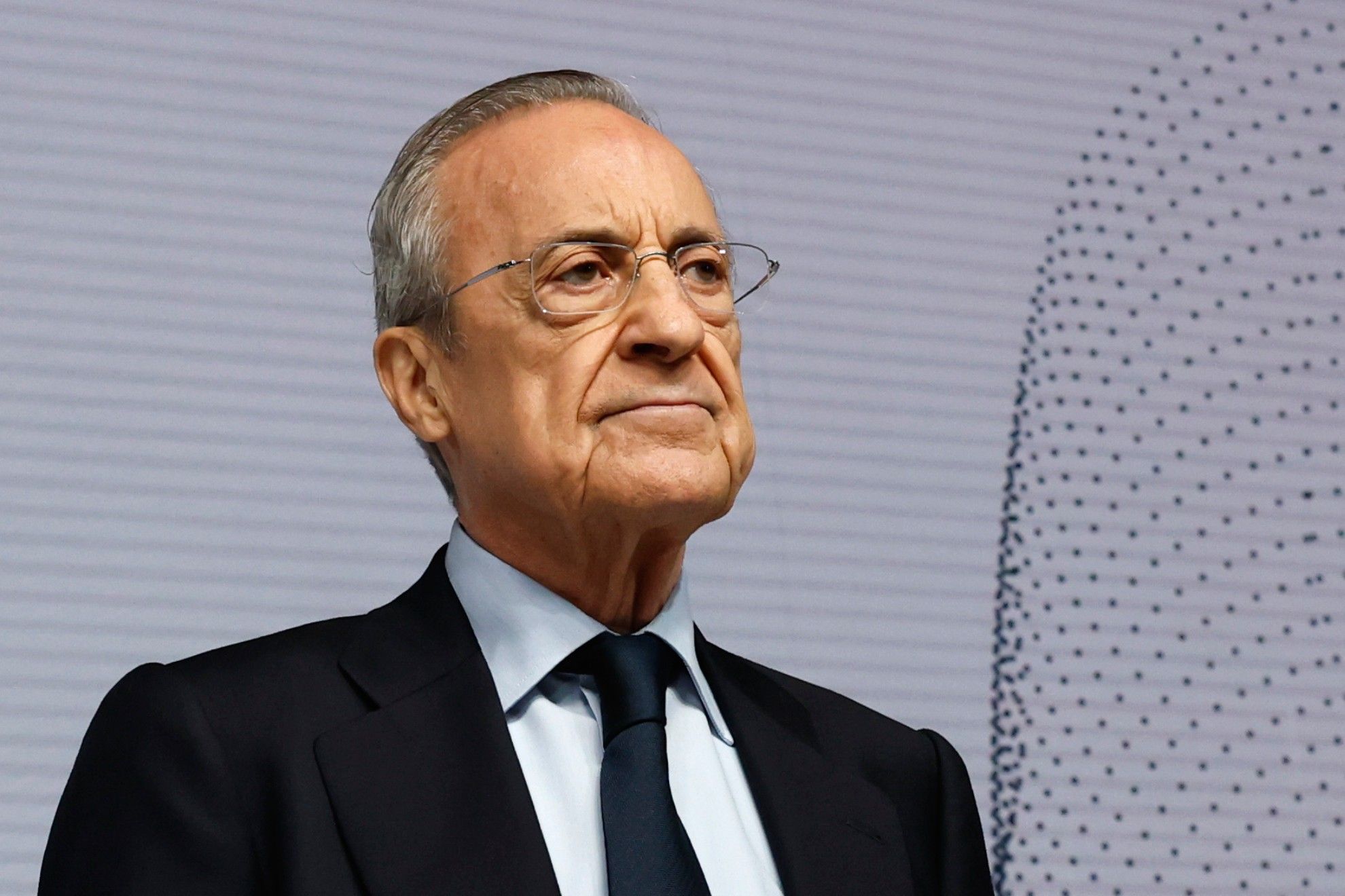 صفقات مدوية في انتظار ريال مدريد: بيريز يخطط لثلاثة انتقالات نارية إذا أعيد انتخابه!