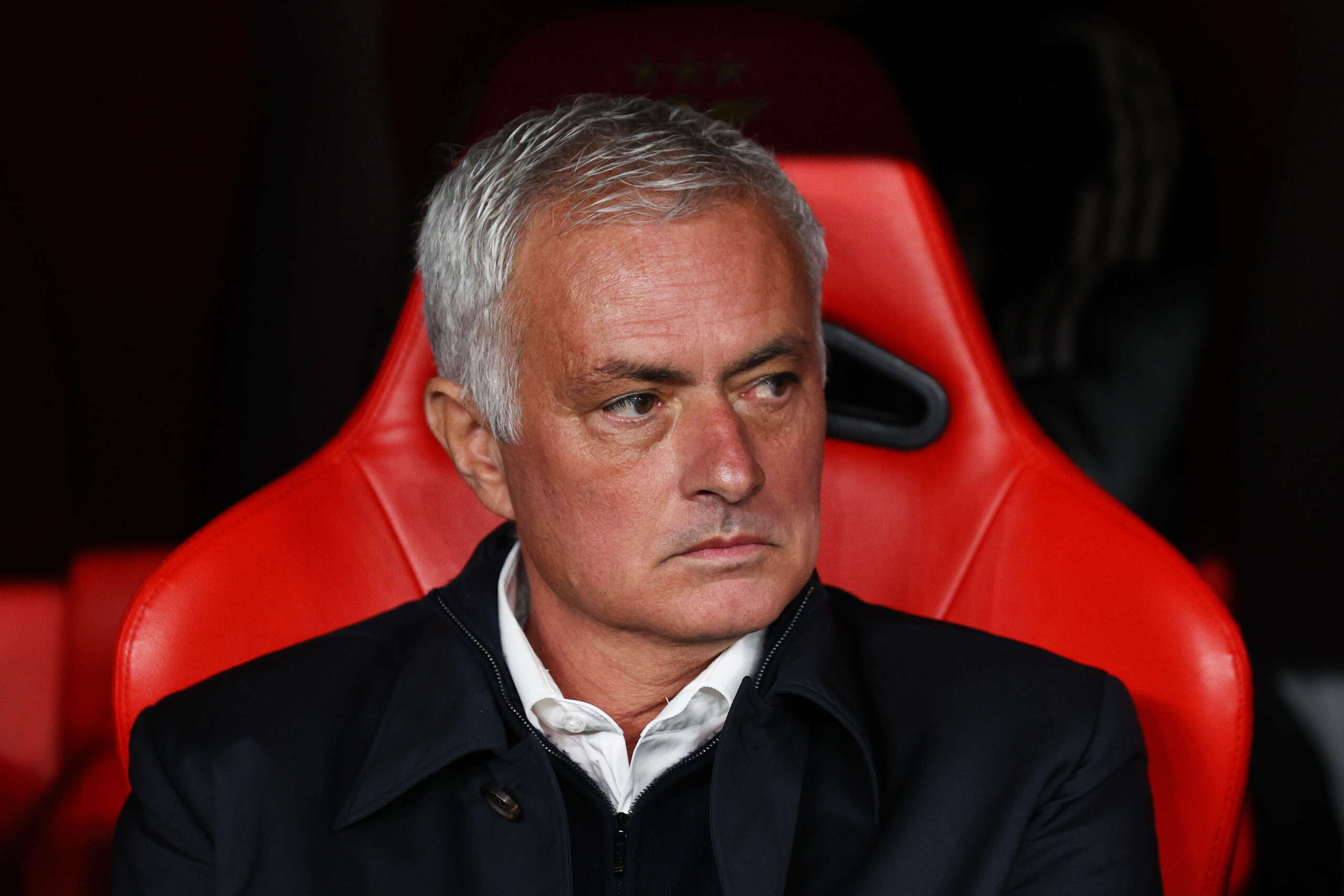 مفاجأة مدوية: جوزيه مورينيو يعود لقيادة ريال مدريد بعد توقيع عقد جديد!