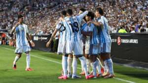 الأرجنتين تكشف التشكيل المتوقع أمام الجزائر في مجموعة كأس العالم