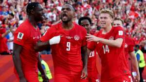 كيفية مشاهدة كندا وقطر بث مباشر في كأس العالم