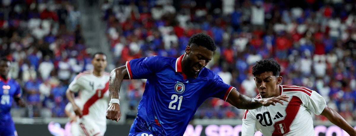 فيفا يجبر منتخب هايتي على تغيير قمصان كأس العالم بسبب عناصر سياسية