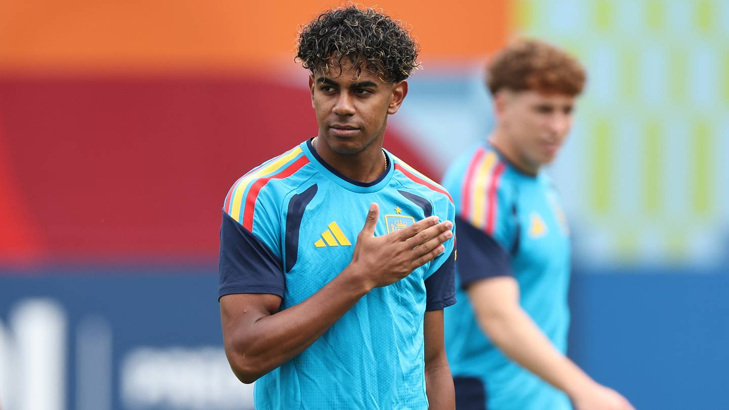 فرنسا ترد على تهديد يمال قبل نصف نهائي كأس العالم ضد إسبانيا