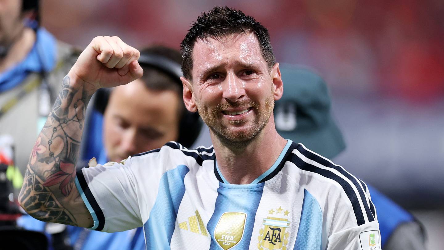 ميسي يؤكد مكانة منتخب الأرجنتين التاريخية قبل نهائي كأس العالم