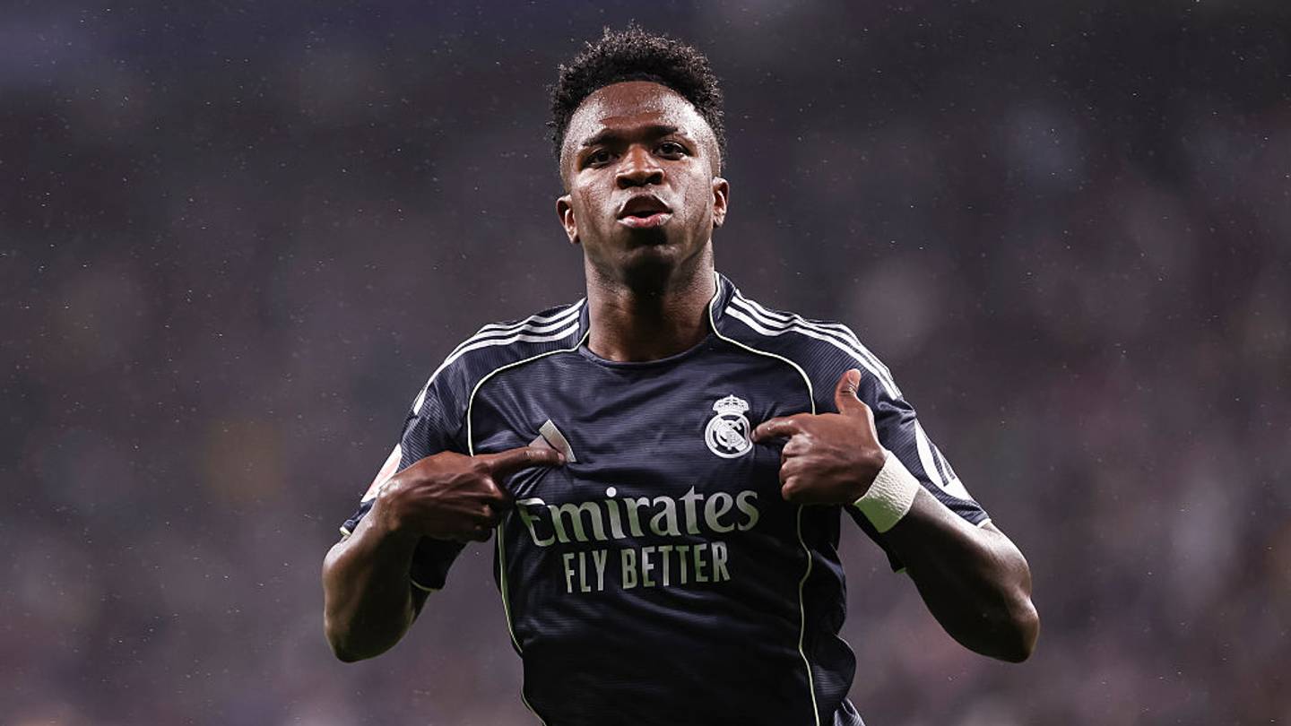 ريال مدريد يواجه تحدي الحفاظ على فينيسيوس جونيور رغم تراجع أدائه النسبي