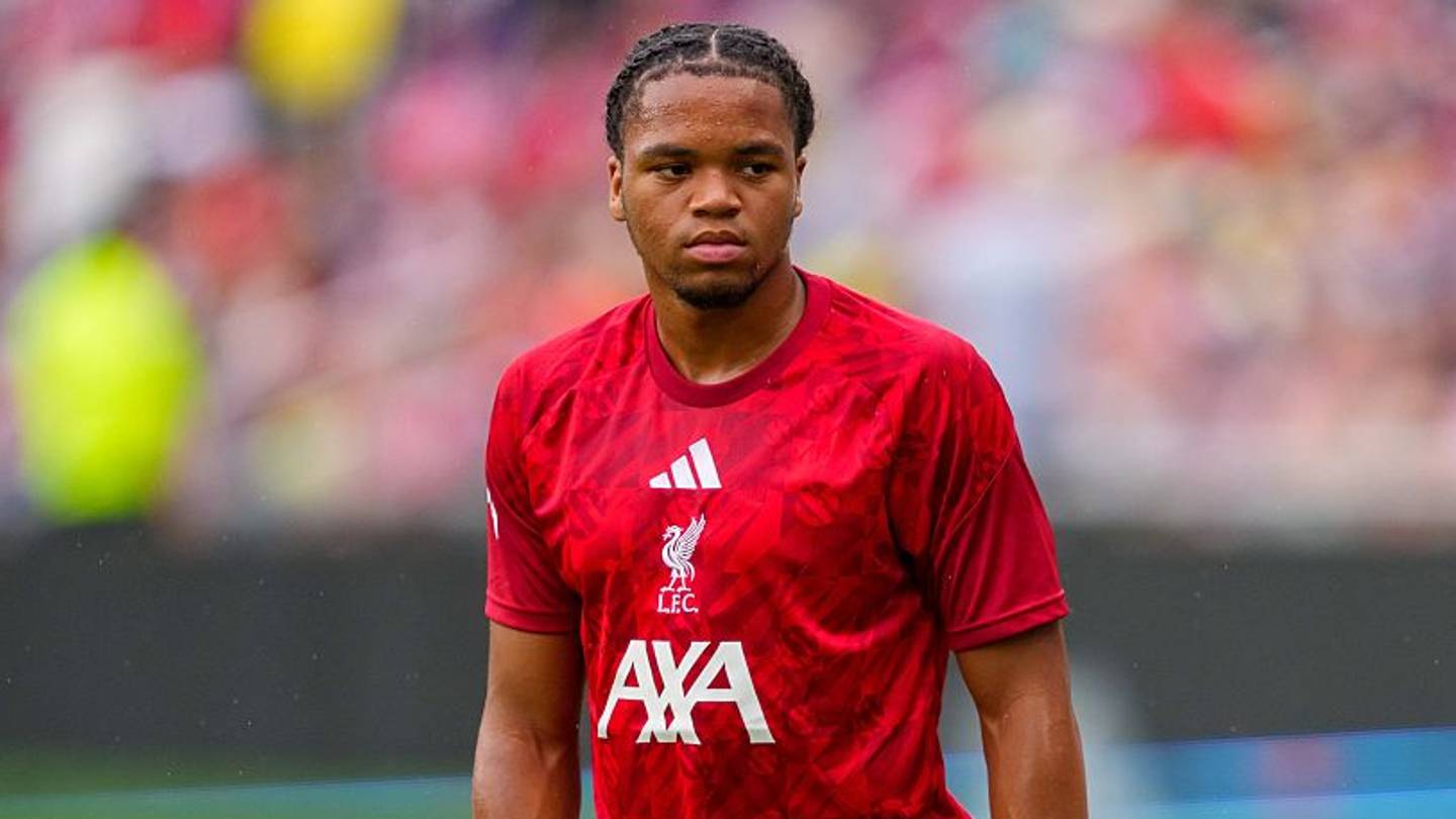 ريو نغوموها يعلن رغبته في إثبات جدارته أمام مدرب ليفربول في الموسم الجديد