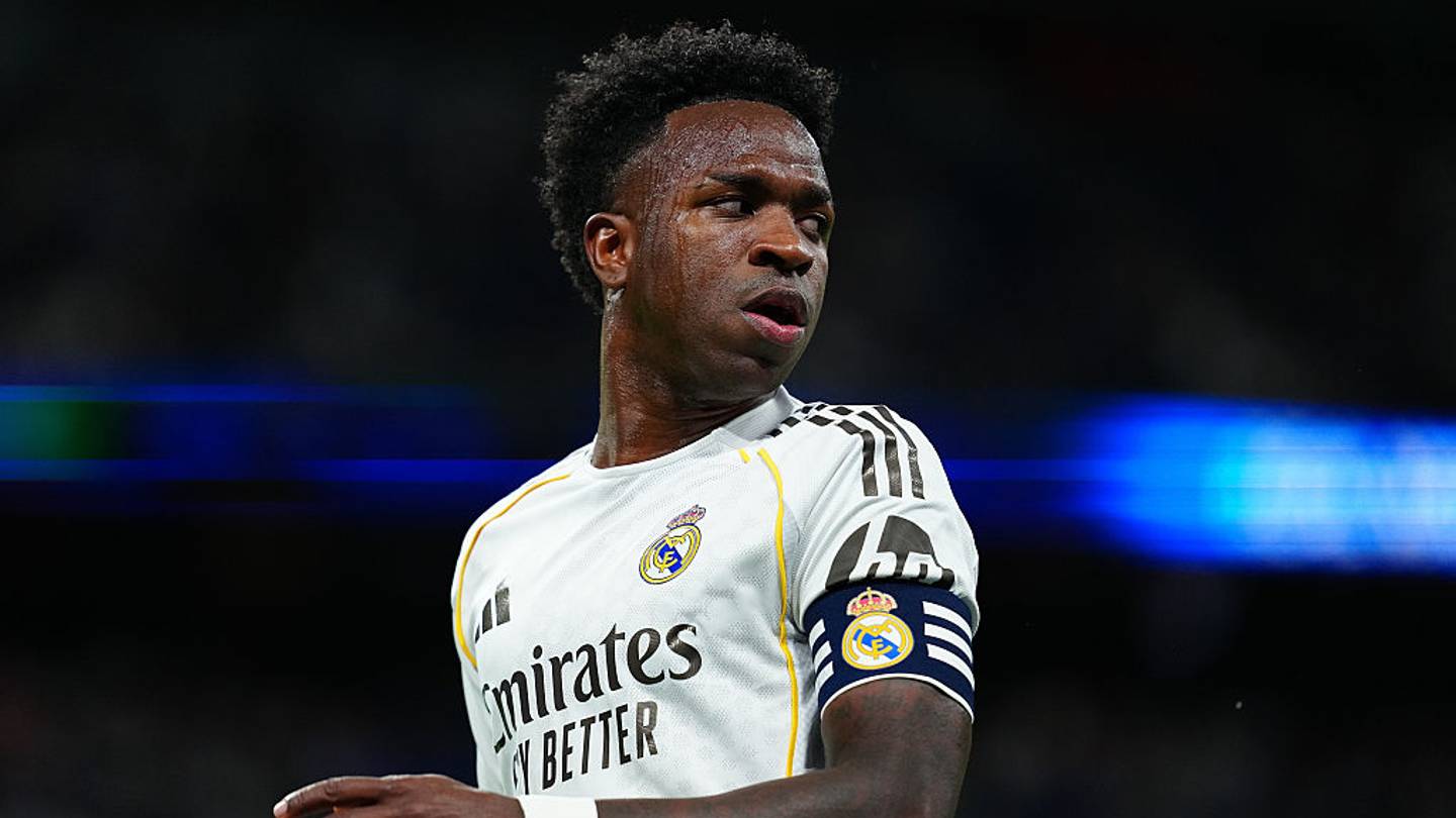 ريال مدريد يحدد سعر قياسي لبيع فينيسيوس جونيور ويستعد لاستئناف مفاوضات التجديد
