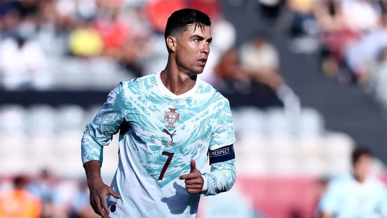 نجوم العرب يتألقون: 6 لاعبين يتفوقون على رونالدو في تقييمات كأس العالم 2026!