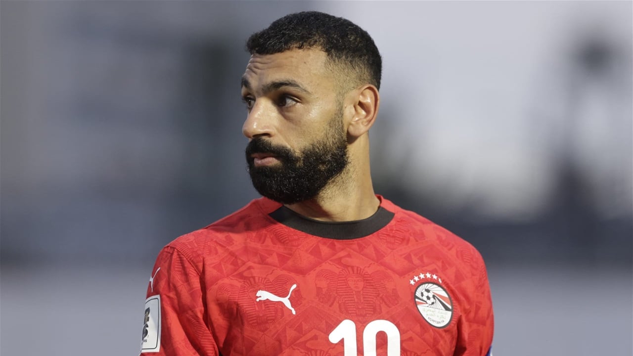 محمد صلاح يعرقل انتقاله إلى الدوري السعودي: مطالب مالية تعصف بالصفقة المنتظرة!