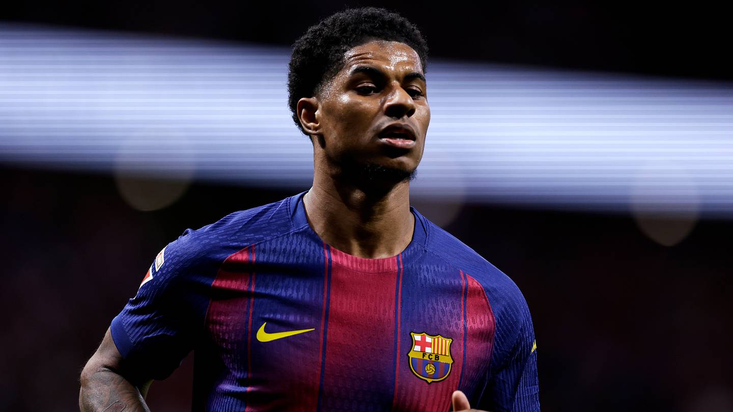 برشلونة يودع راشفورد رسمياً ويتعاقد مع الجناح البلجيكي جيسي بيسيو في تعزيز هجومي جديد