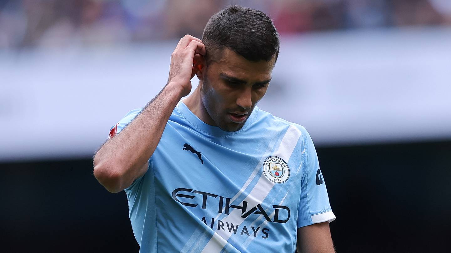 برشلونة يواجه تحدي توقيع رودري قبل تدهور الوضع المالي بسبب تجديد الكامب نو