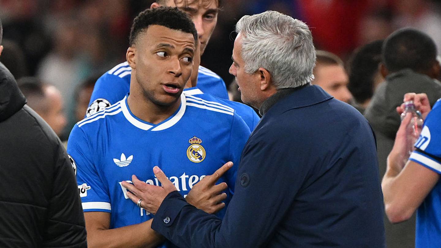 مبابي يعبر عن تفاؤله بتحقيق الألقاب مع مورينيو في ريال مدريد