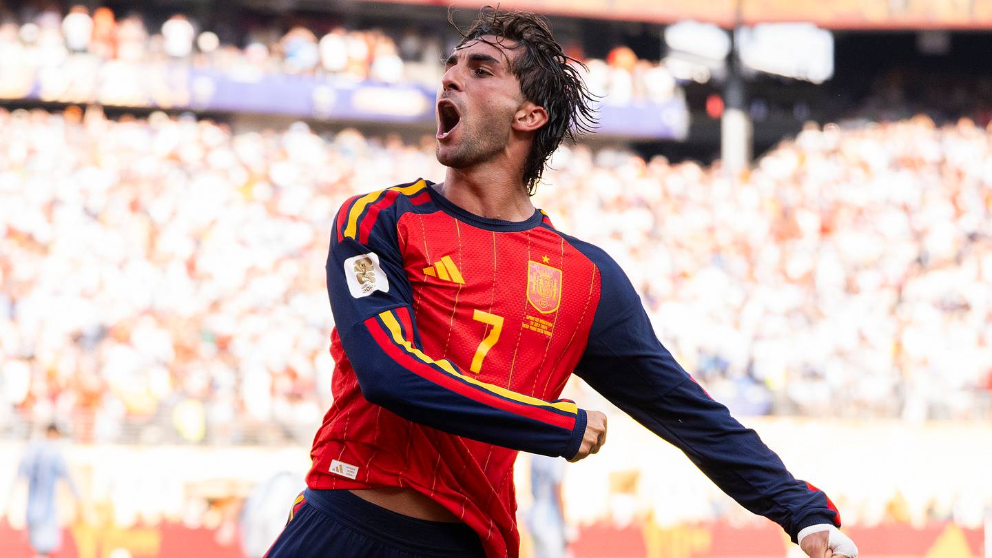 برشلونة يحقق مكاسب مالية ببيع فيران توريس رغم غياب المهاجم الصريح قبل بداية الليغا