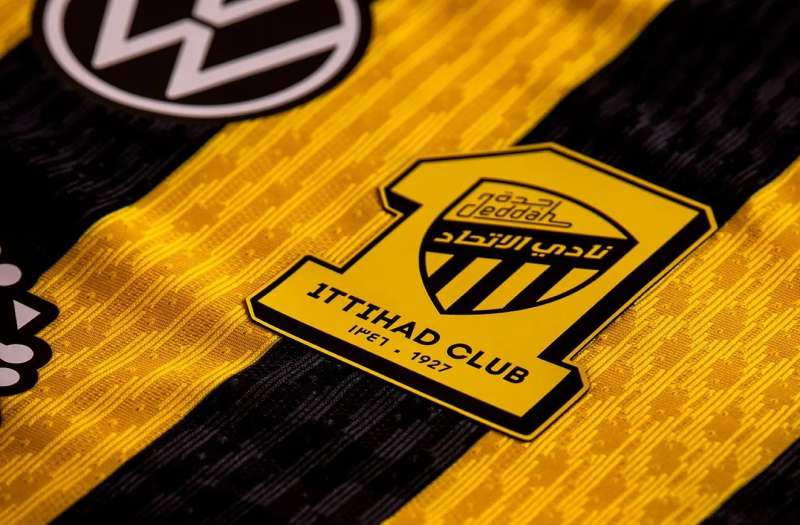 الاتحاد يخطف فارس عابدي ليدعم صفوفه بعقد يمتد لأربعة مواسم