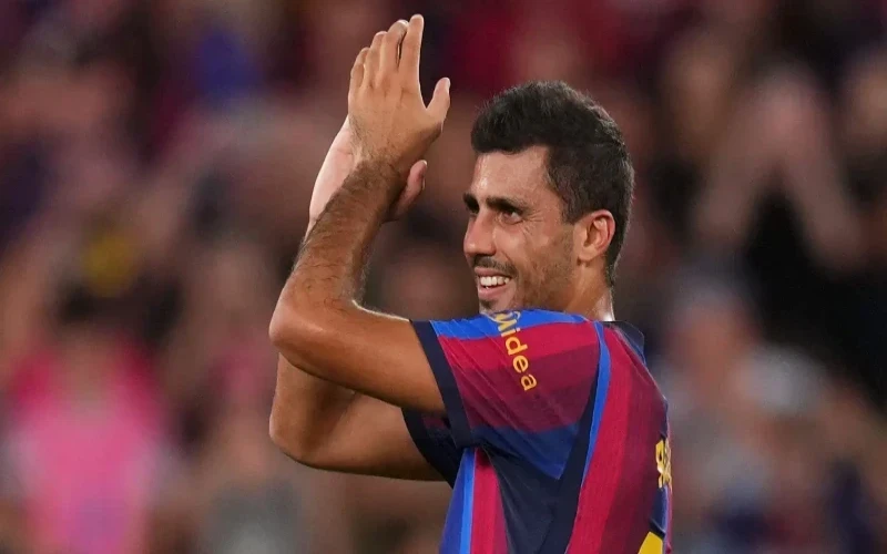 رودري يكشف تفاصيل رفضه عرض ريال مدريد وانتقاله إلى برشلونة رغم اهتمام مورينيو