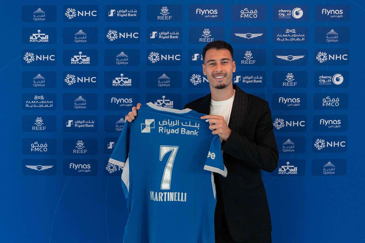 انضم المهاجم البرازيلي غابرييل مارتينيلي إلى الهلال السعودي بعد سبع سنوات مع أرسنال