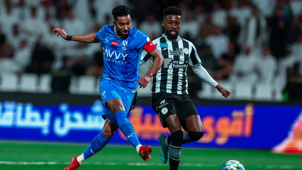 ديربي ناري بين الشباب والهلال في الجولة الخامسة من دوري روشن السعودي